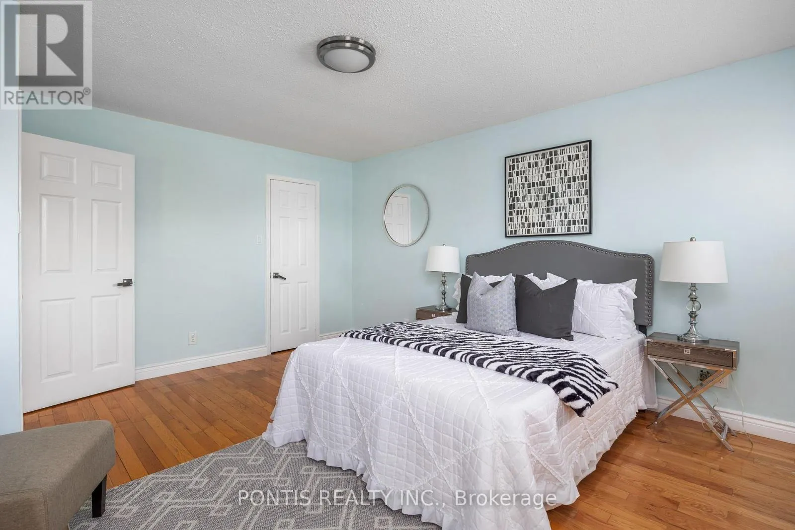 438 ABERFOYLE COURT