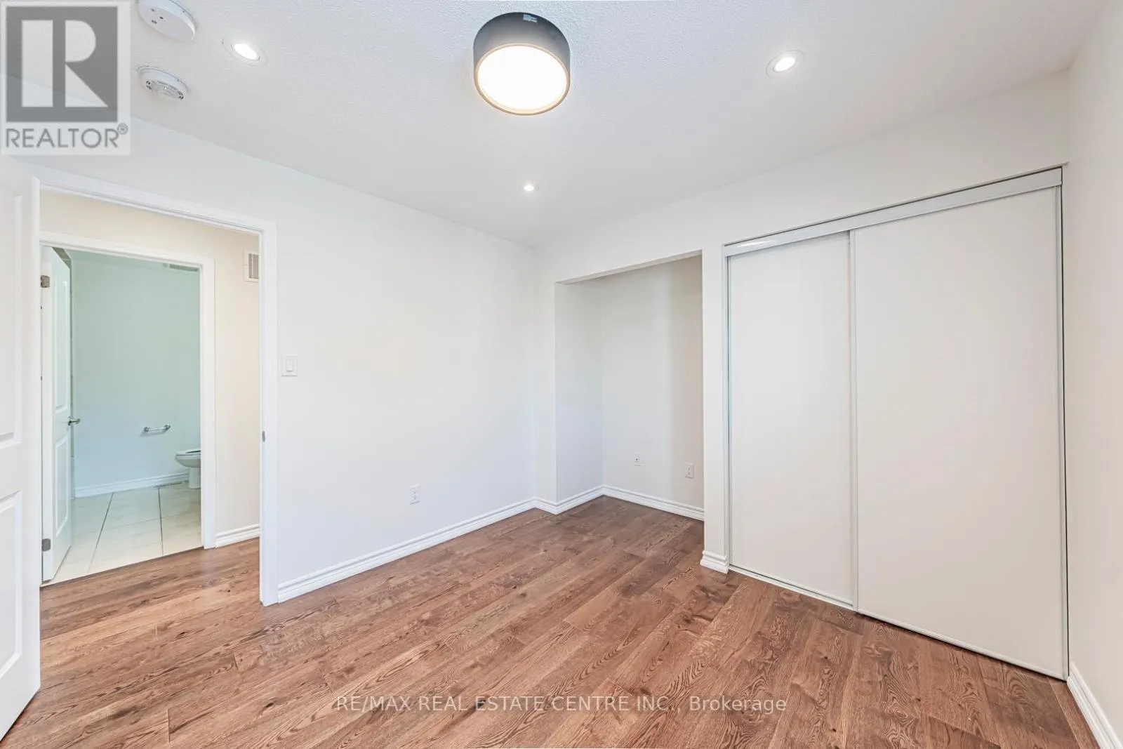 326 ENGLISH MILL COURT