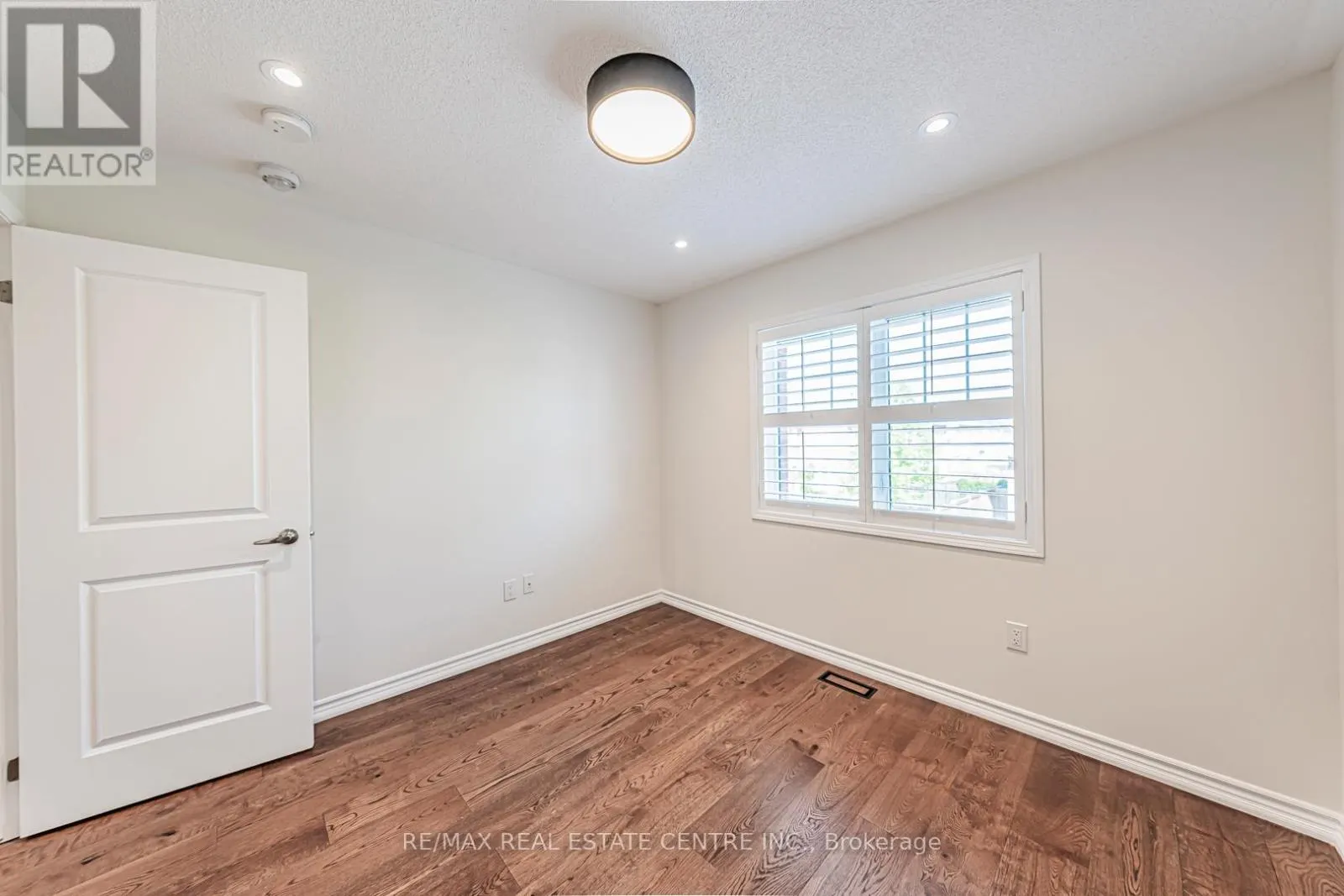 326 ENGLISH MILL COURT