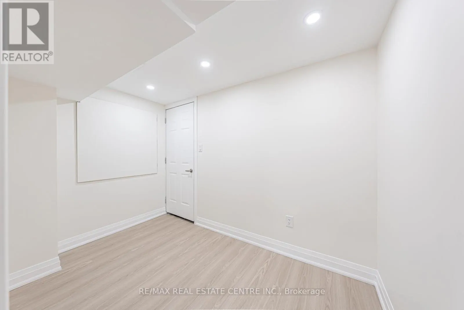 326 ENGLISH MILL COURT