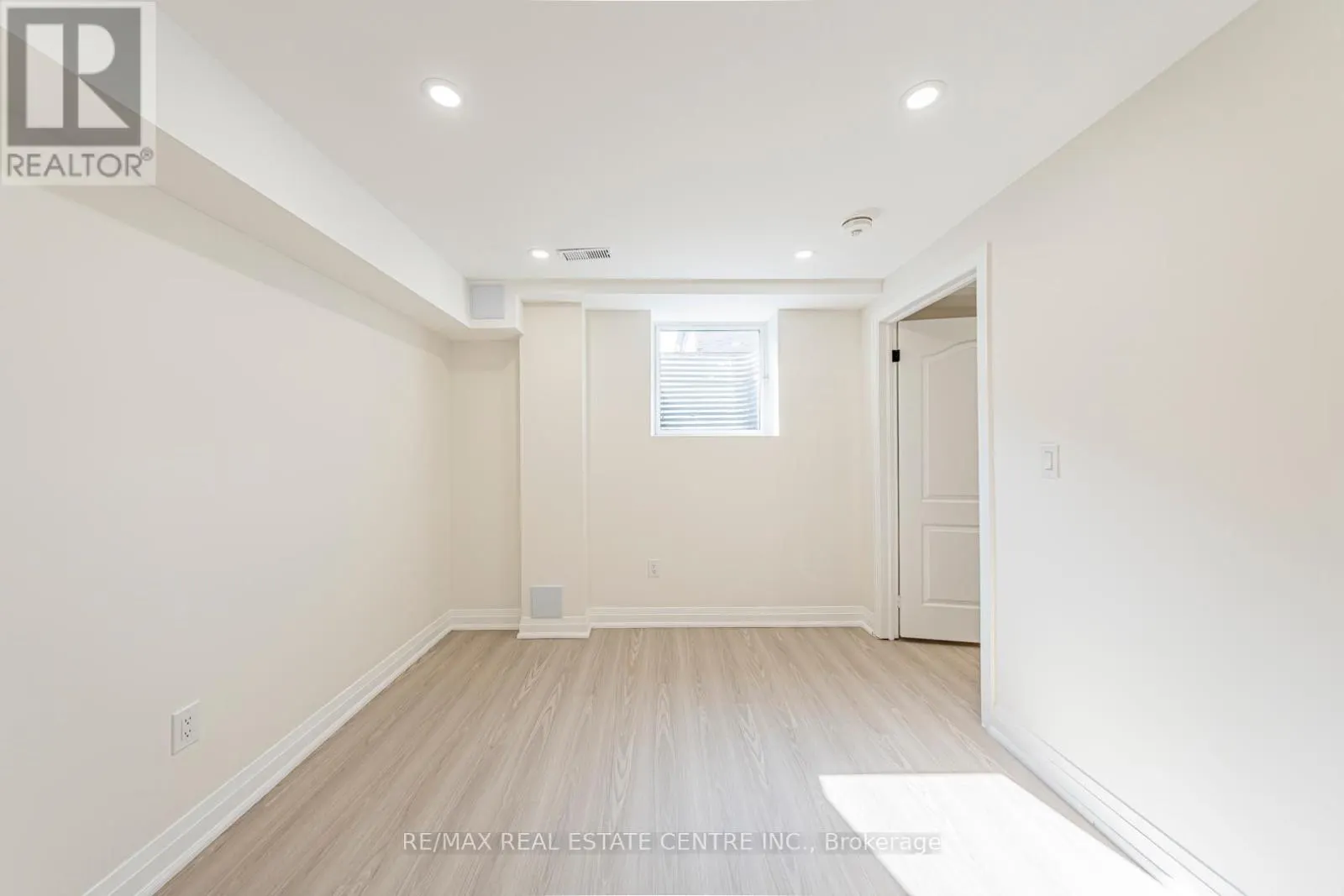 326 ENGLISH MILL COURT