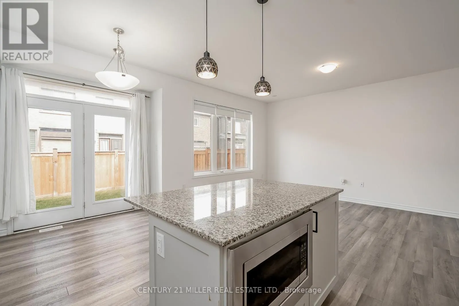 1554 MOIRA CRESCENT