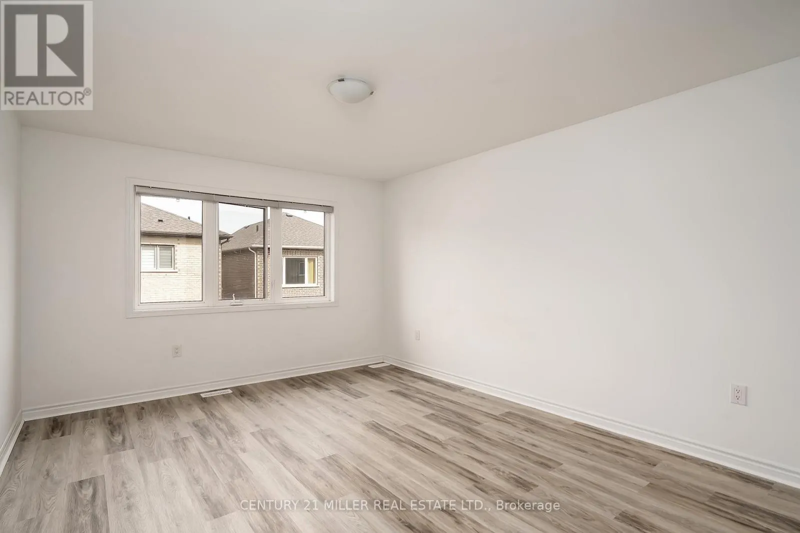 1554 MOIRA CRESCENT