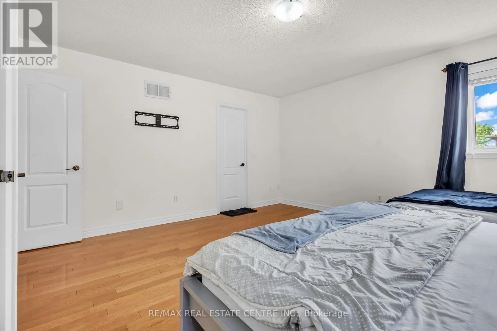 30 EL CAMINO WAY