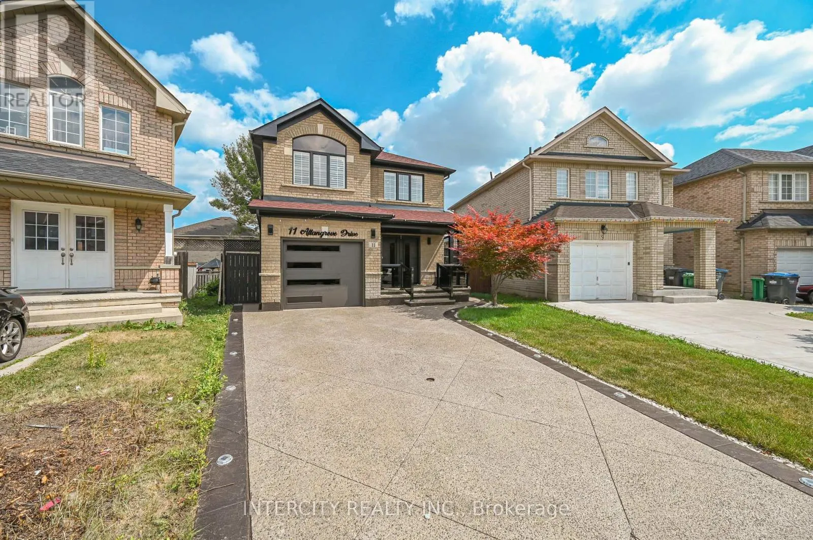 11 ALLANGROVE DRIVE