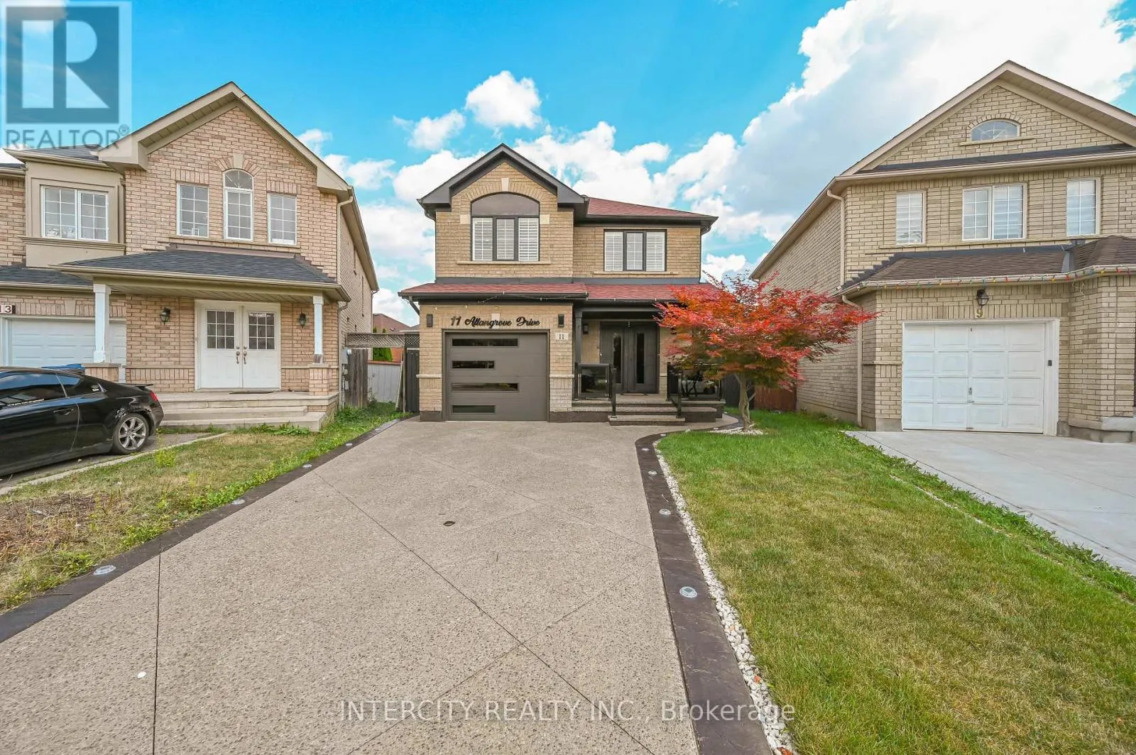 11 ALLANGROVE DRIVE