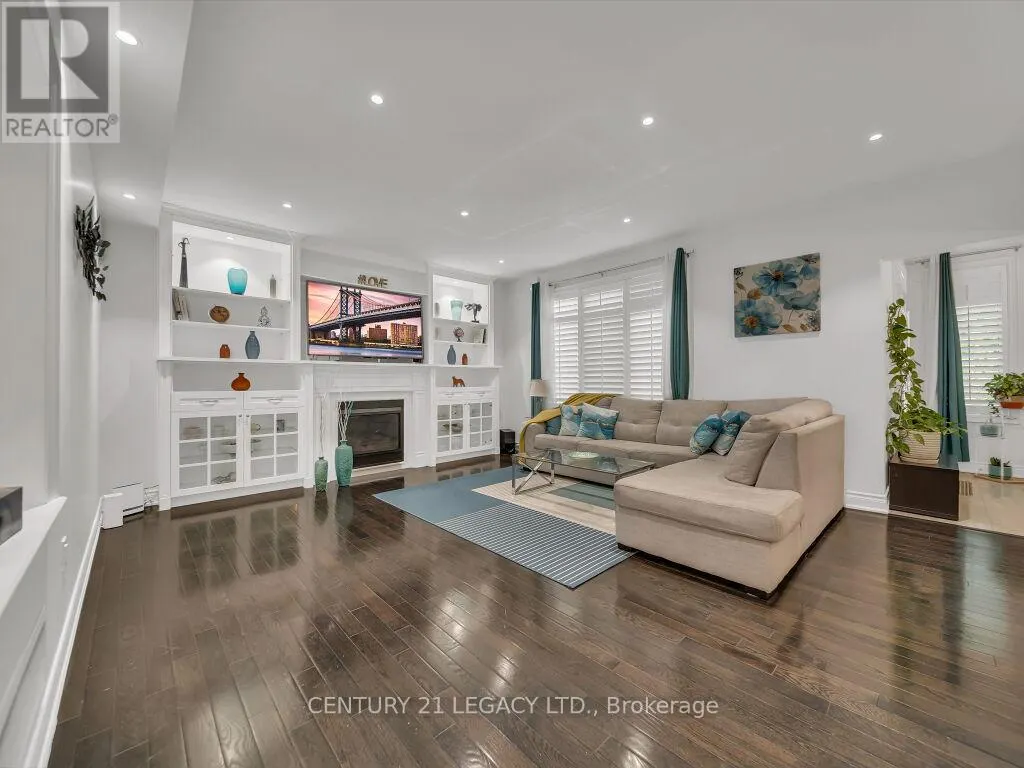 8 COVINA ROAD