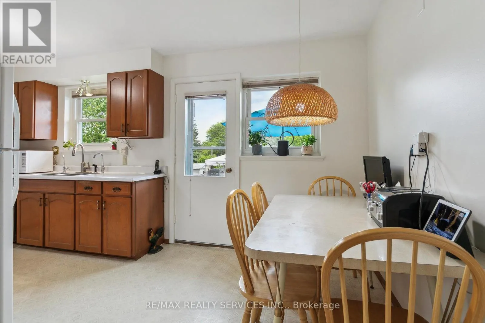 25 MELVILLE CRESCENT