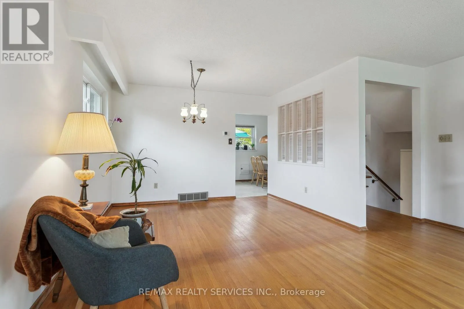 25 MELVILLE CRESCENT