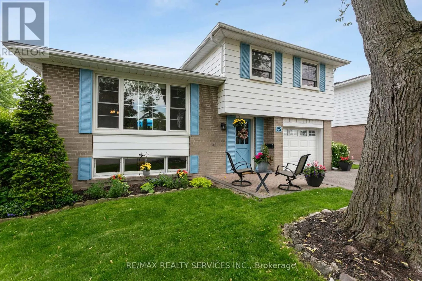 25 MELVILLE CRESCENT