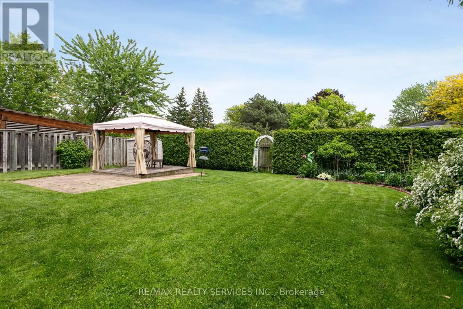 25 MELVILLE CRESCENT