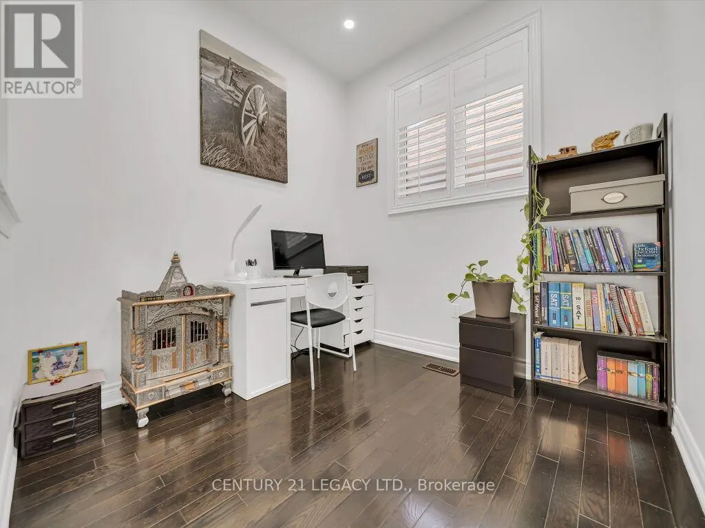 8 COVINA ROAD
