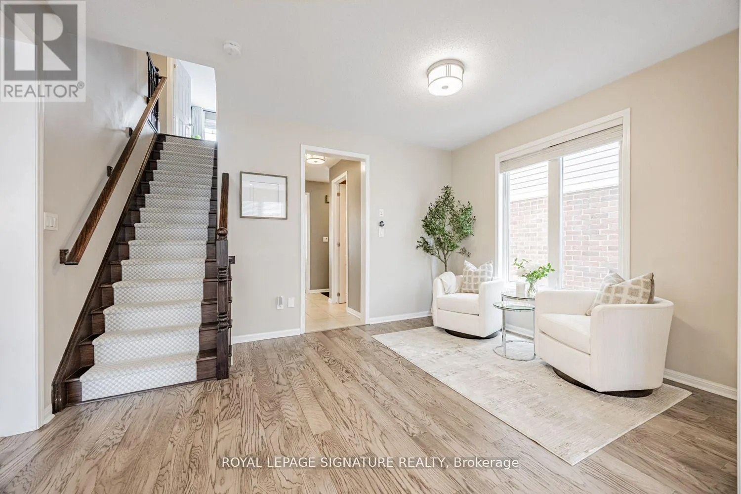 439 ZUEST CRESCENT
