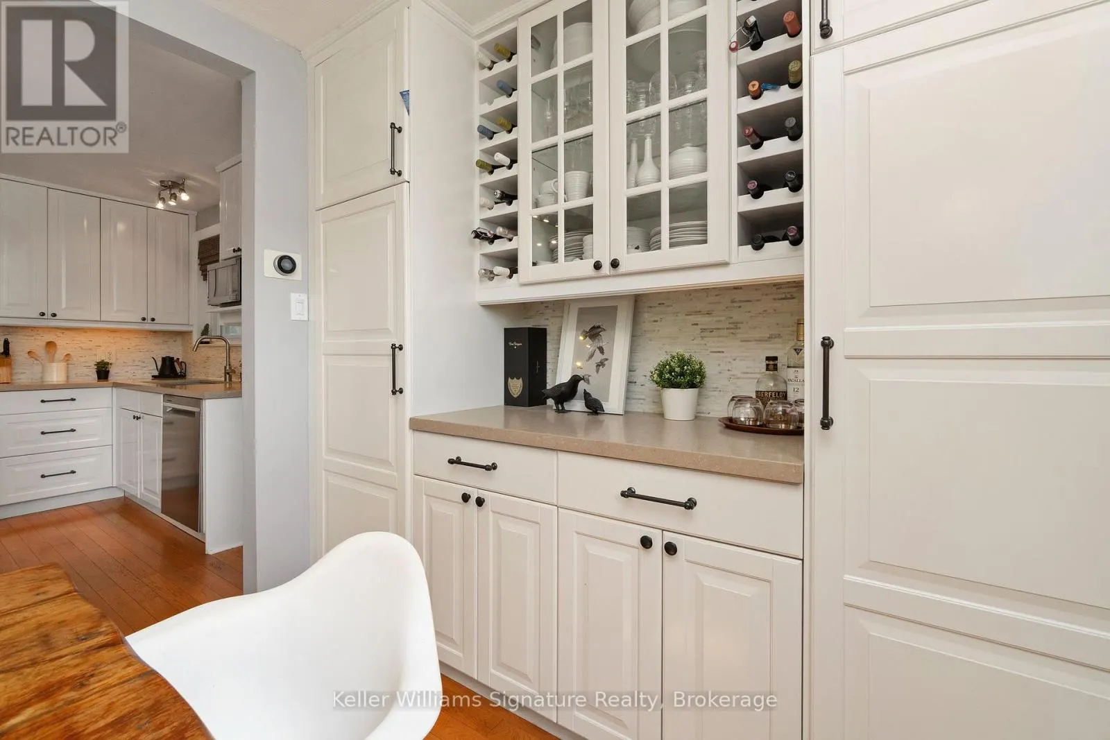 1225 ELGIN CRESCENT