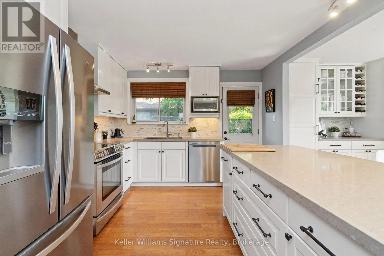 1225 ELGIN CRESCENT