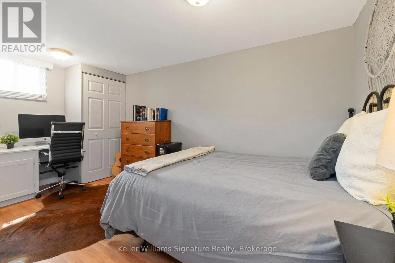 1225 ELGIN CRESCENT