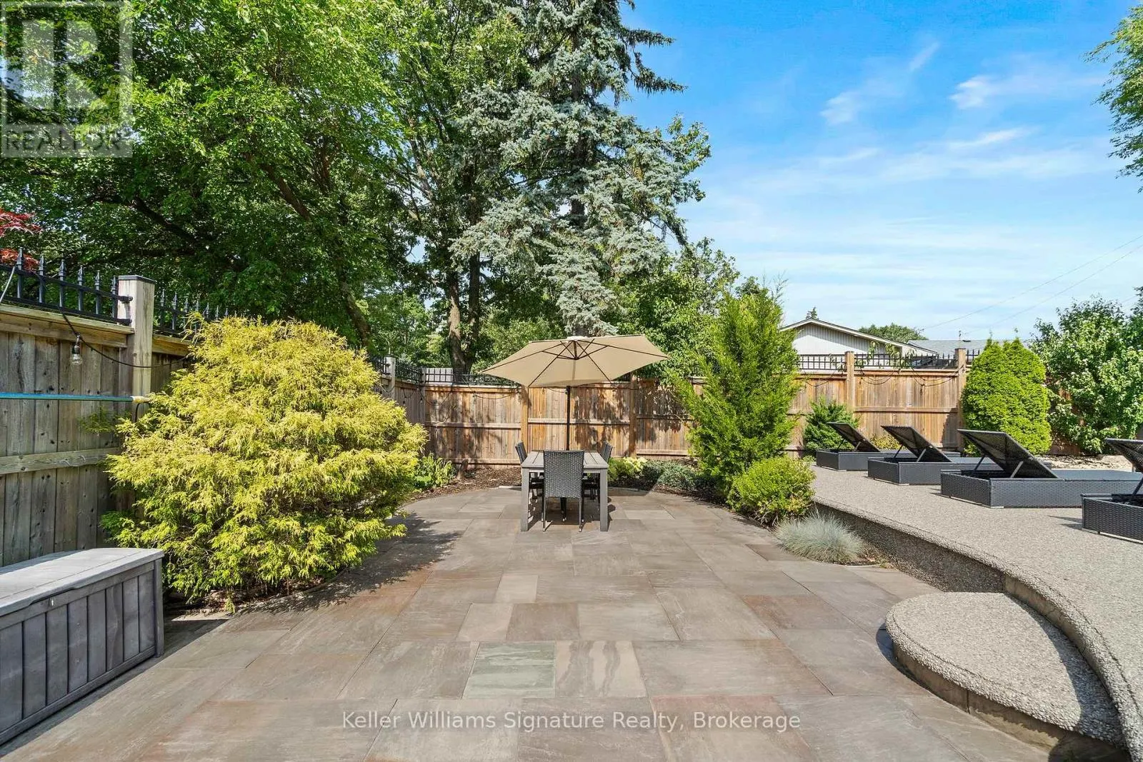 1225 ELGIN CRESCENT