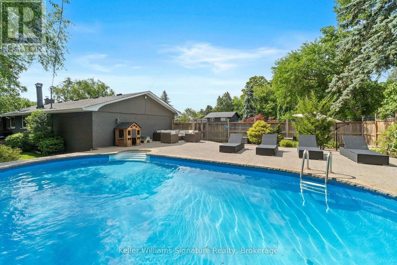 1225 ELGIN CRESCENT