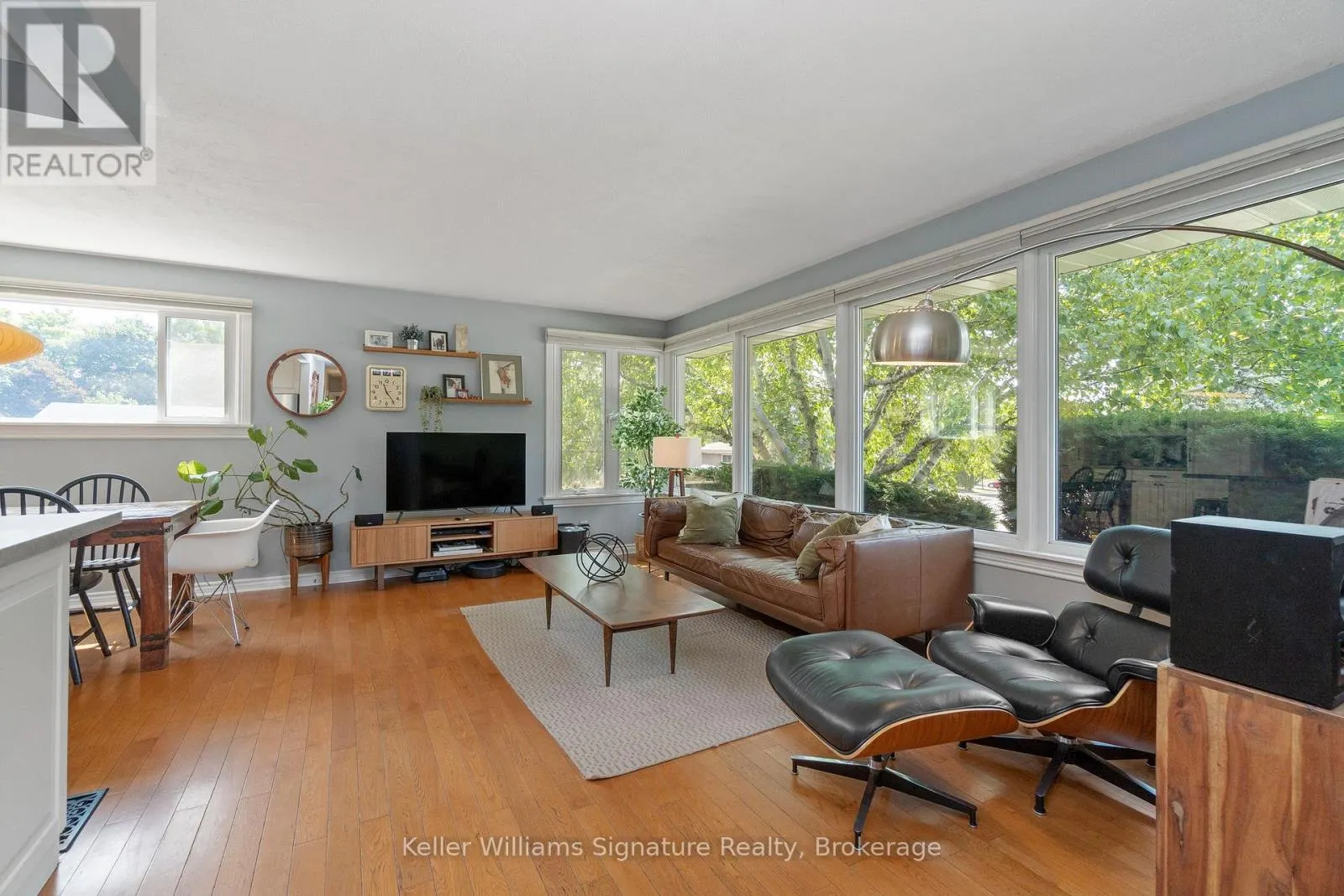 1225 ELGIN CRESCENT