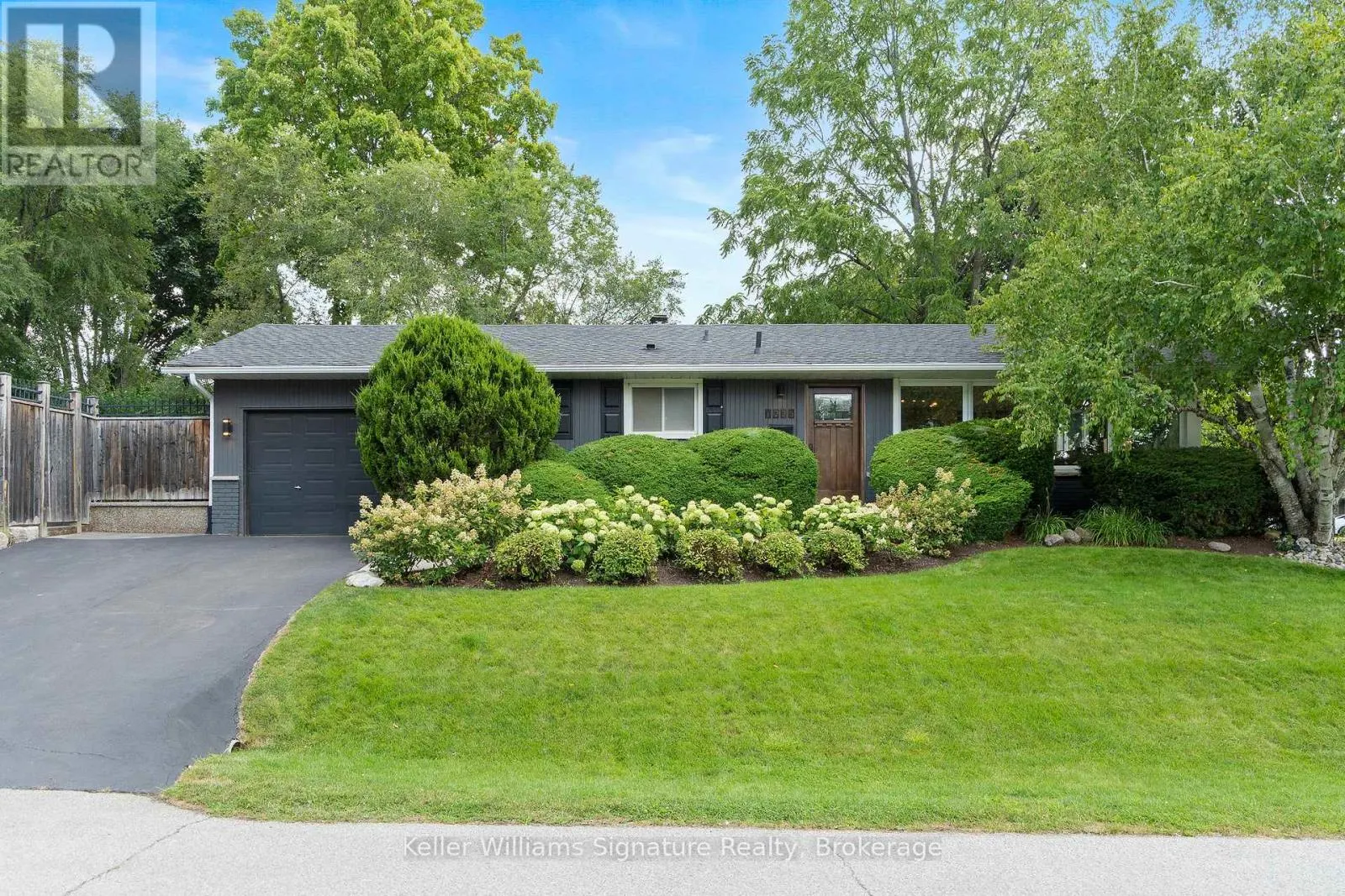 1225 ELGIN CRESCENT