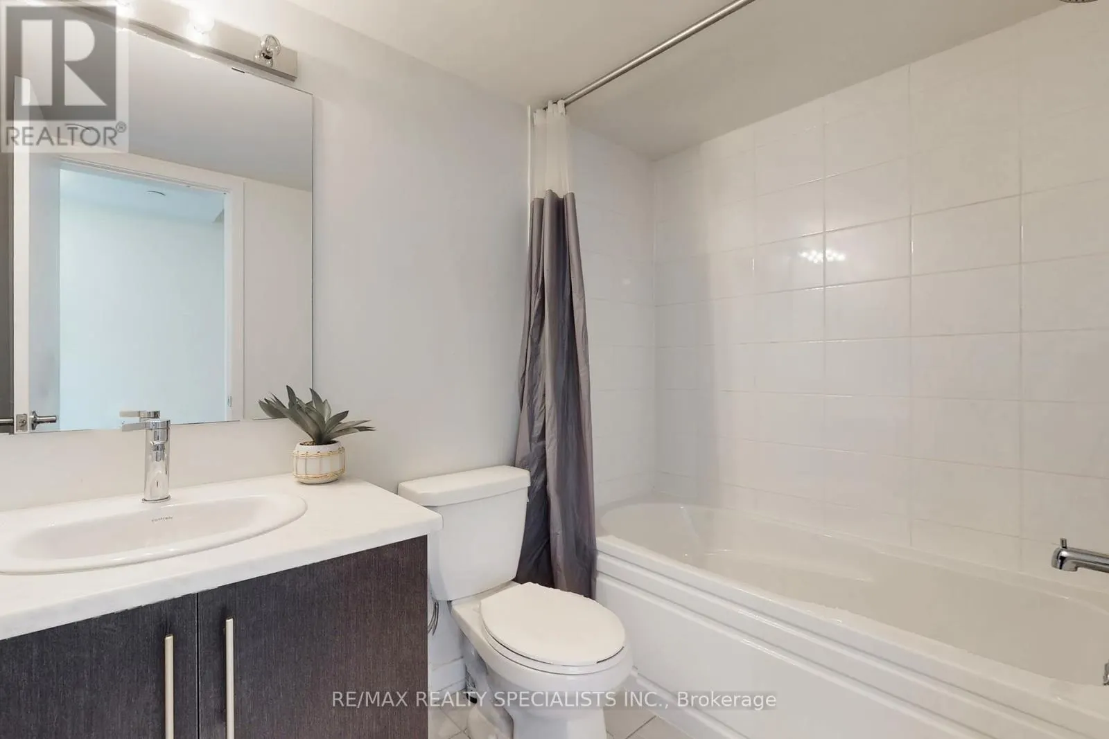 34 - 3409 RIDGEWAY DRIVE