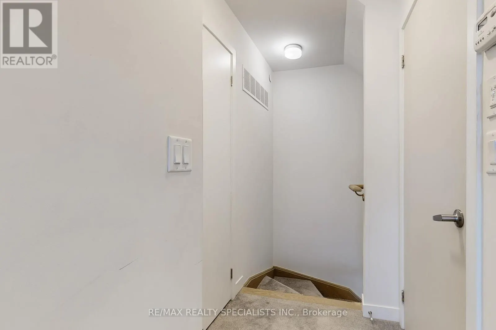 34 - 3409 RIDGEWAY DRIVE