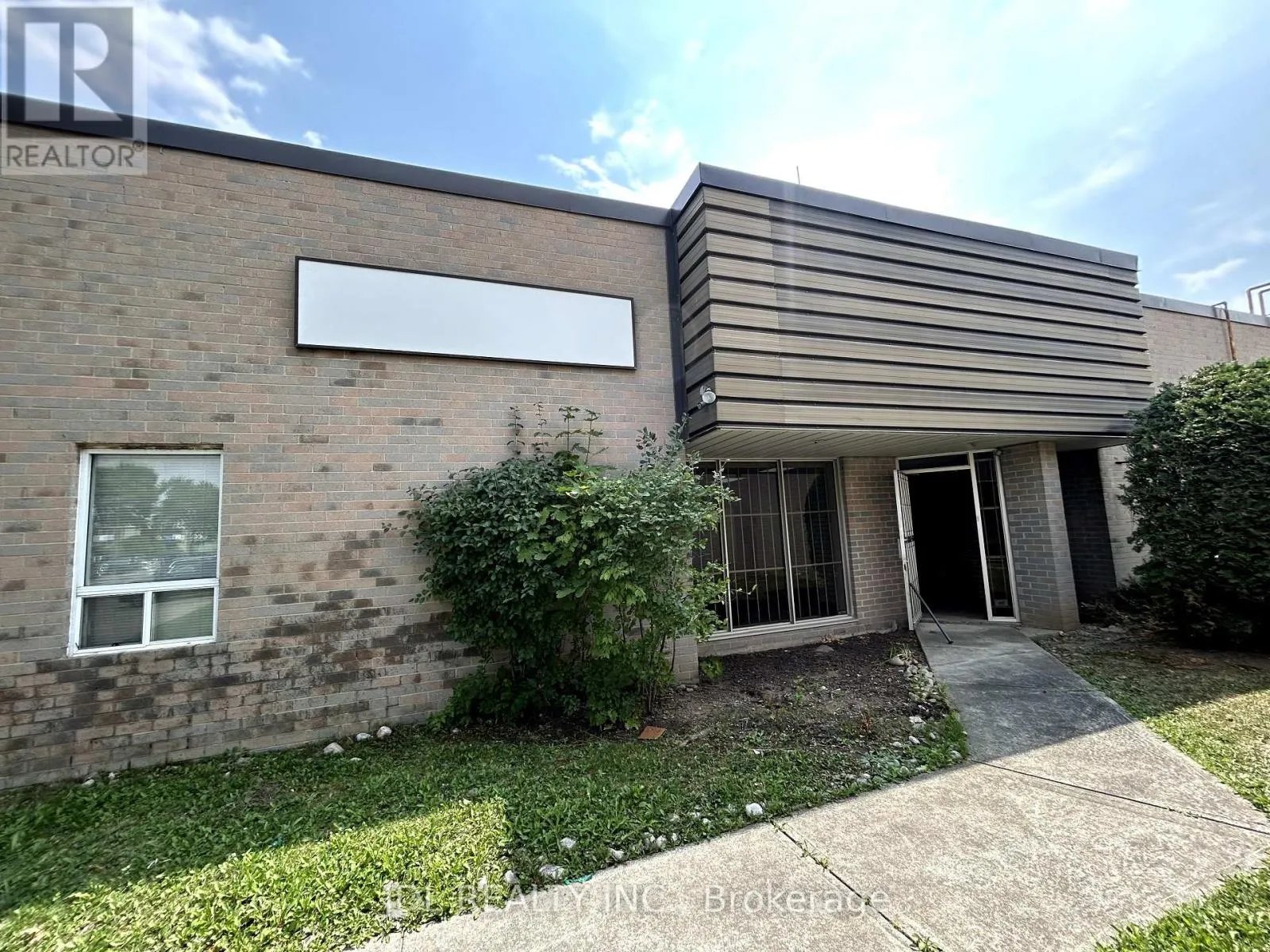 7 - 1291 MATHESON BOULEVARD E