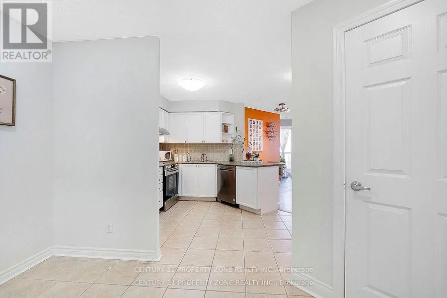 1911 - 3880 DUKE OF YORK BOULEVARD
