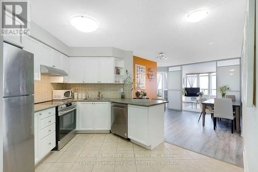 1911 - 3880 DUKE OF YORK BOULEVARD