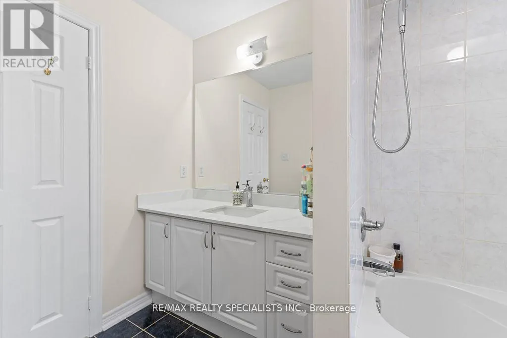 2 SEVERIN STREET