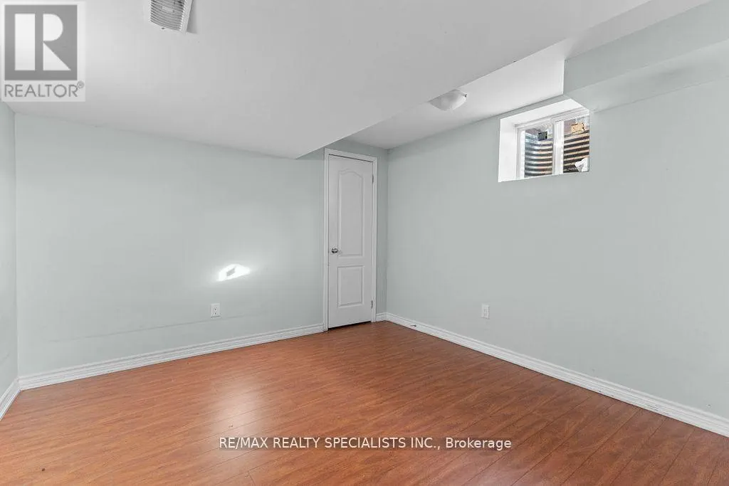 2 SEVERIN STREET