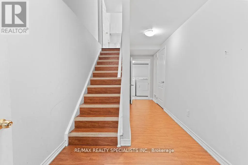 2 SEVERIN STREET