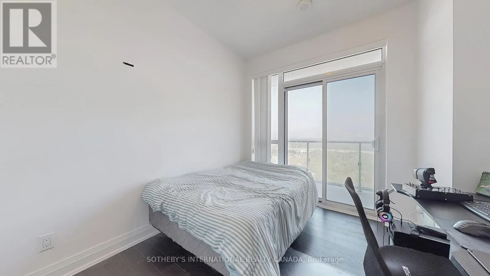 1803 - 65 SPEERS ROAD