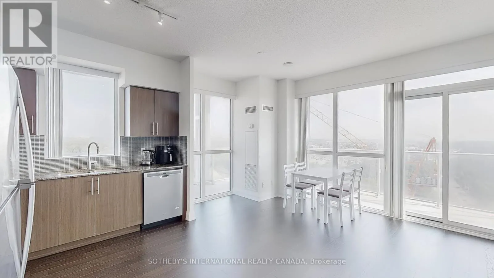 1803 - 65 SPEERS ROAD