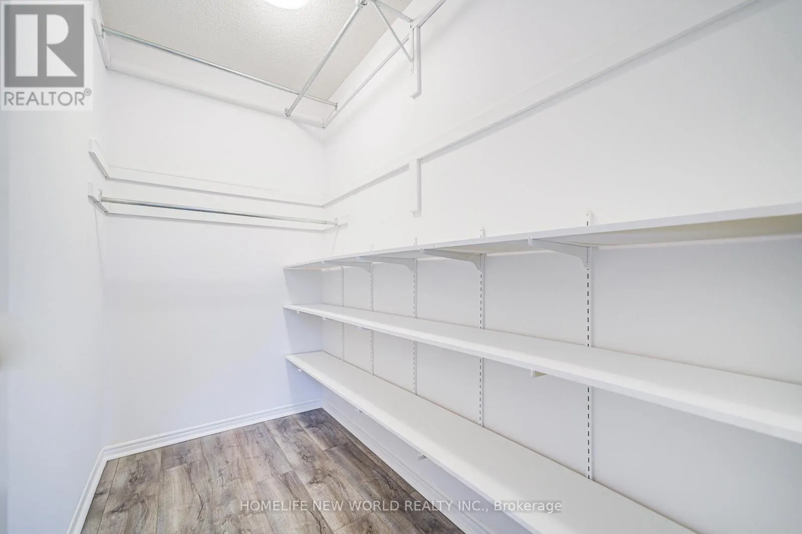 3296 PILCOM CRESCENT