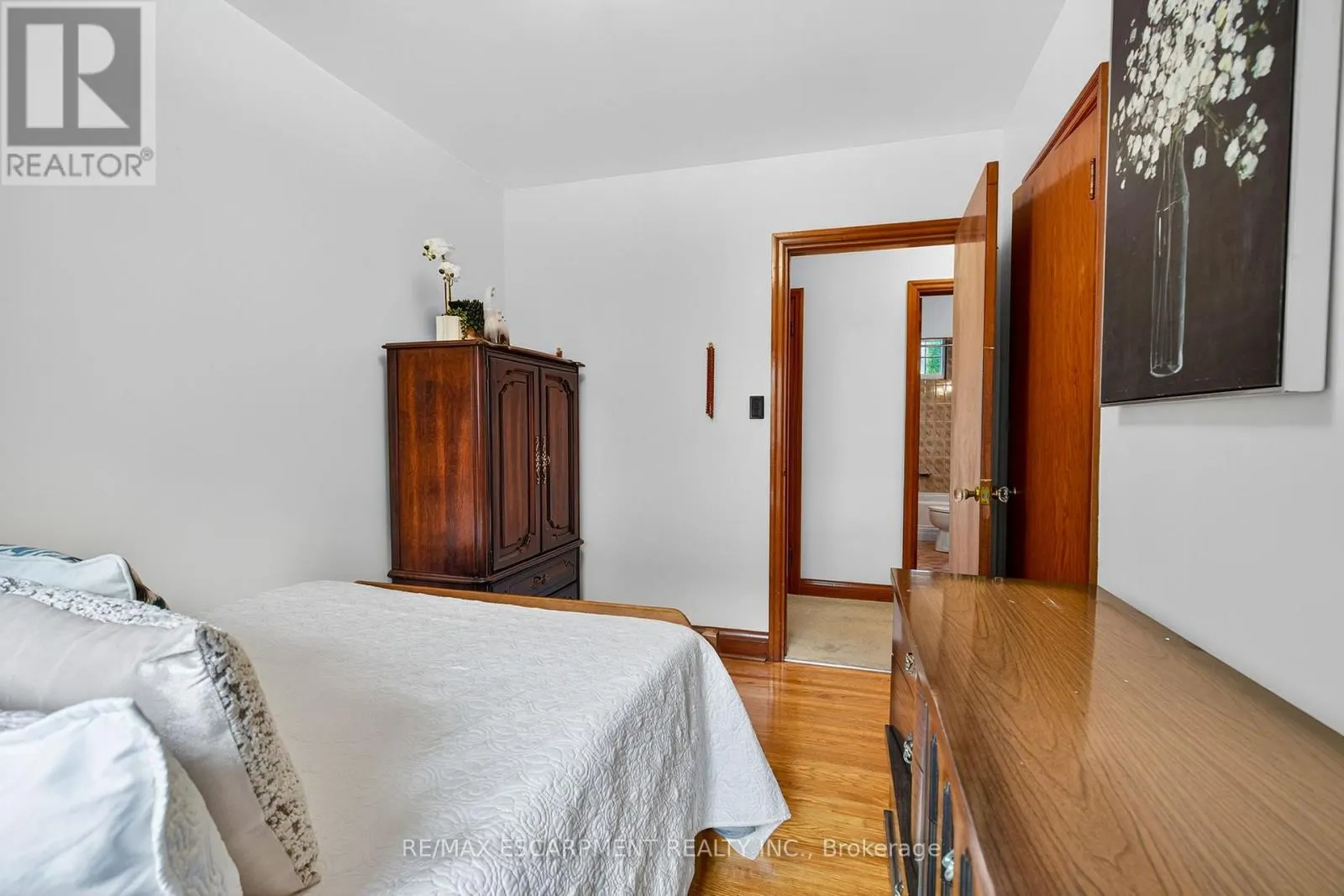 961 DANFORTH AVENUE