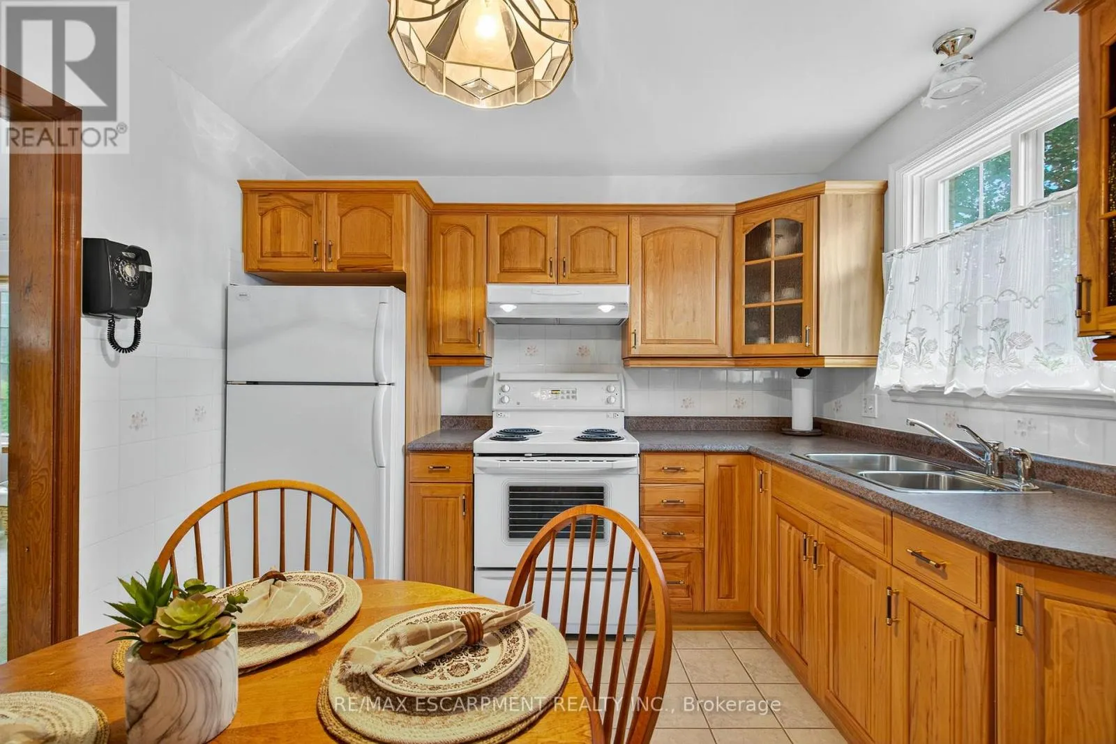 961 DANFORTH AVENUE