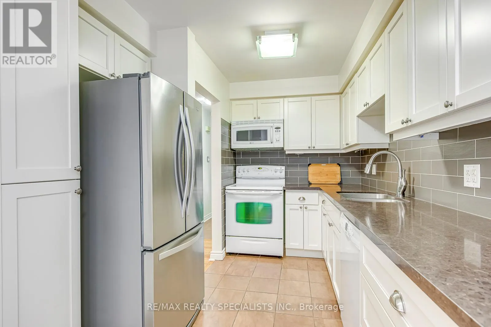 25 - 2199 BURNHAMTHORPE ROAD W