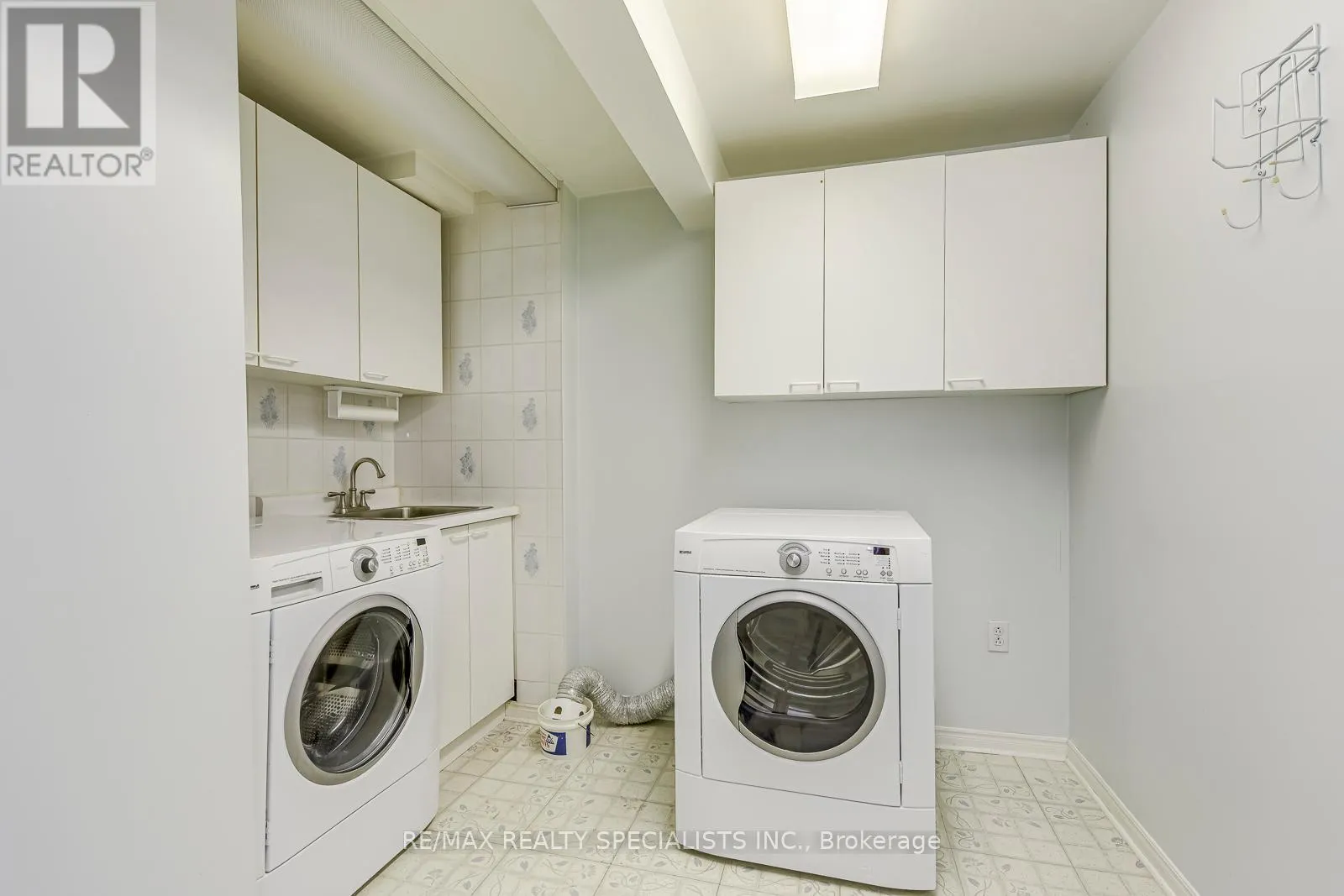 25 - 2199 BURNHAMTHORPE ROAD W