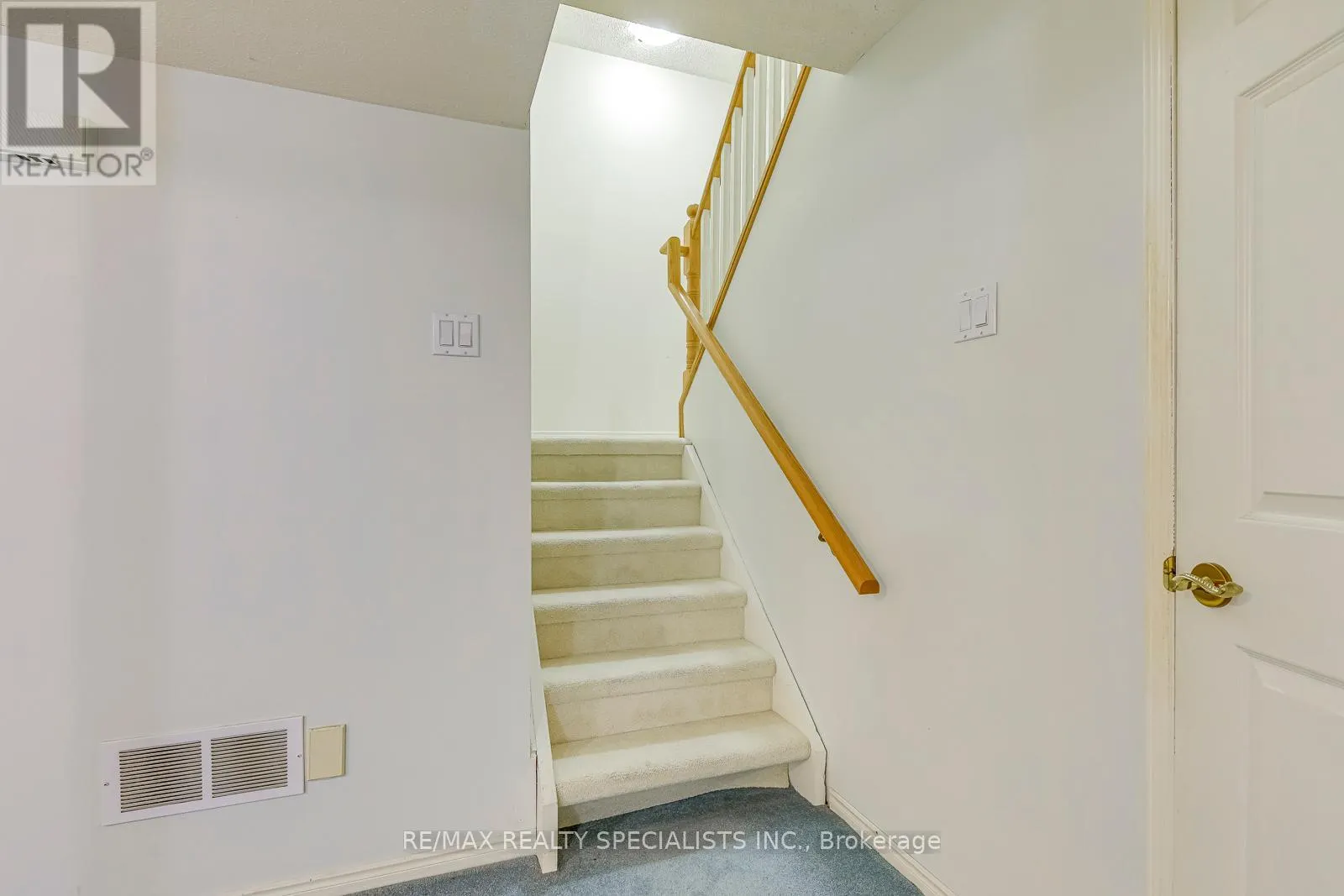 25 - 2199 BURNHAMTHORPE ROAD W