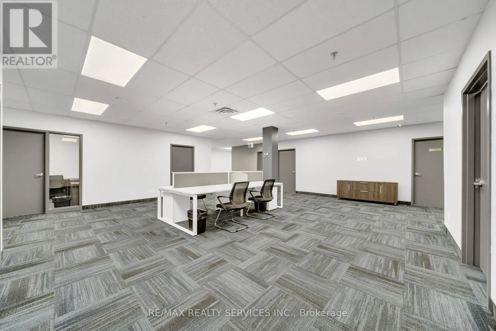 204 - 6660 KENNEDY ROAD