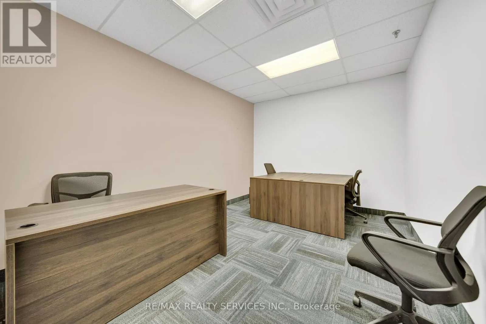 204 - 6660 KENNEDY ROAD