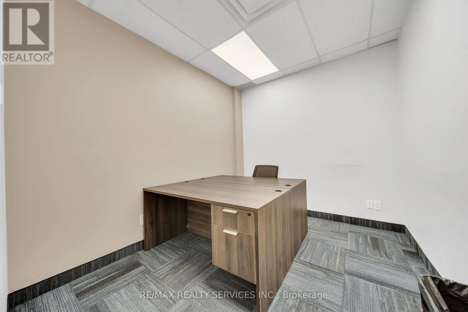 204 - 6660 KENNEDY ROAD