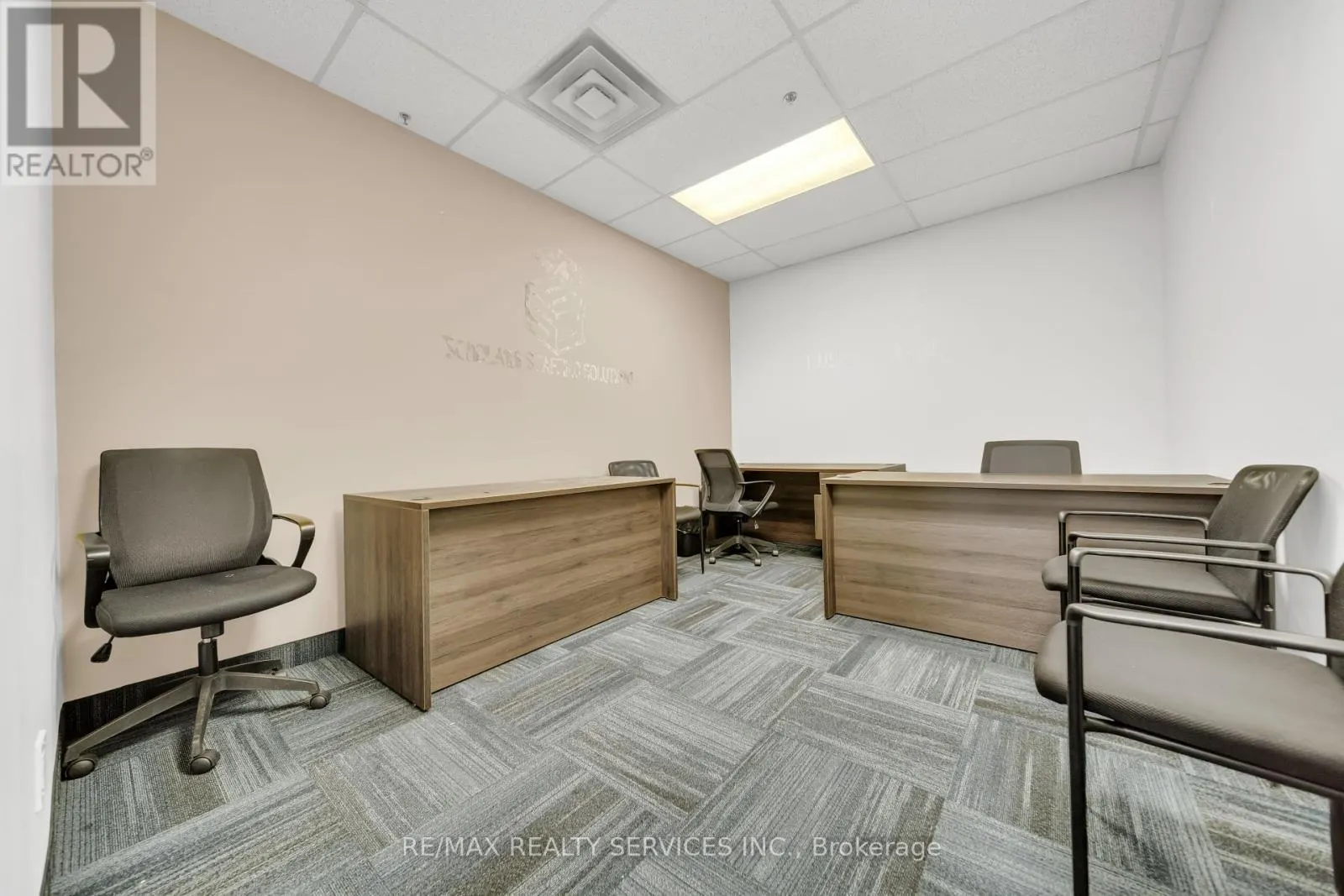 204 - 6660 KENNEDY ROAD