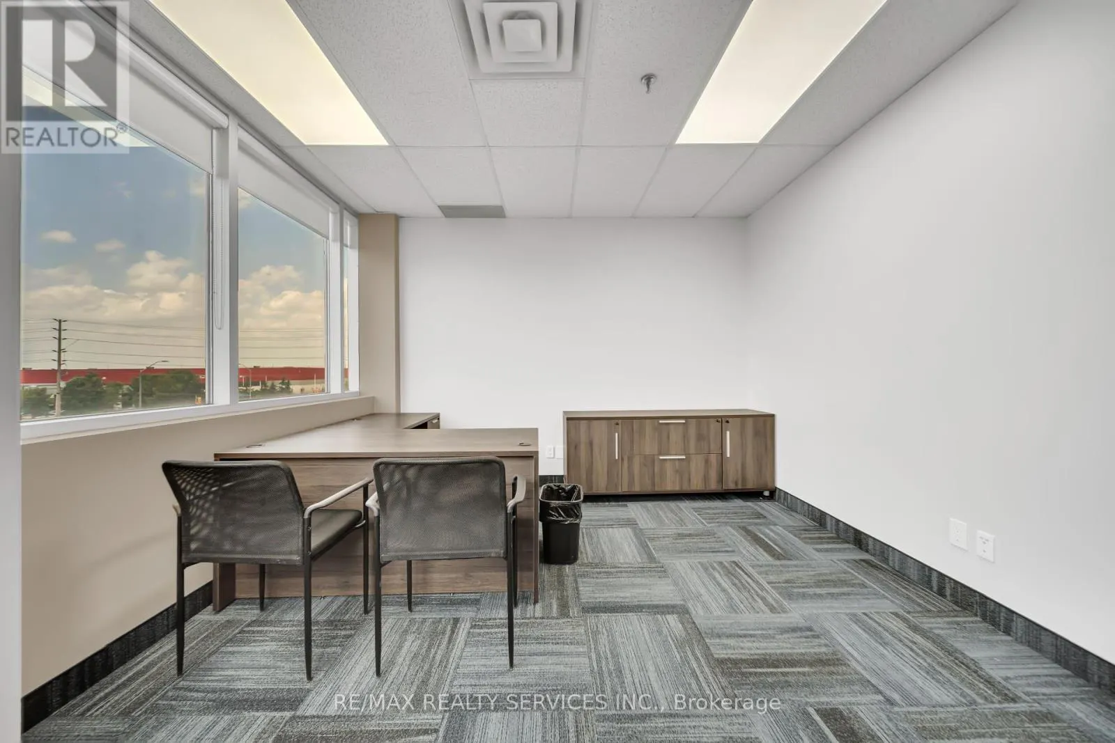 204 - 6660 KENNEDY ROAD