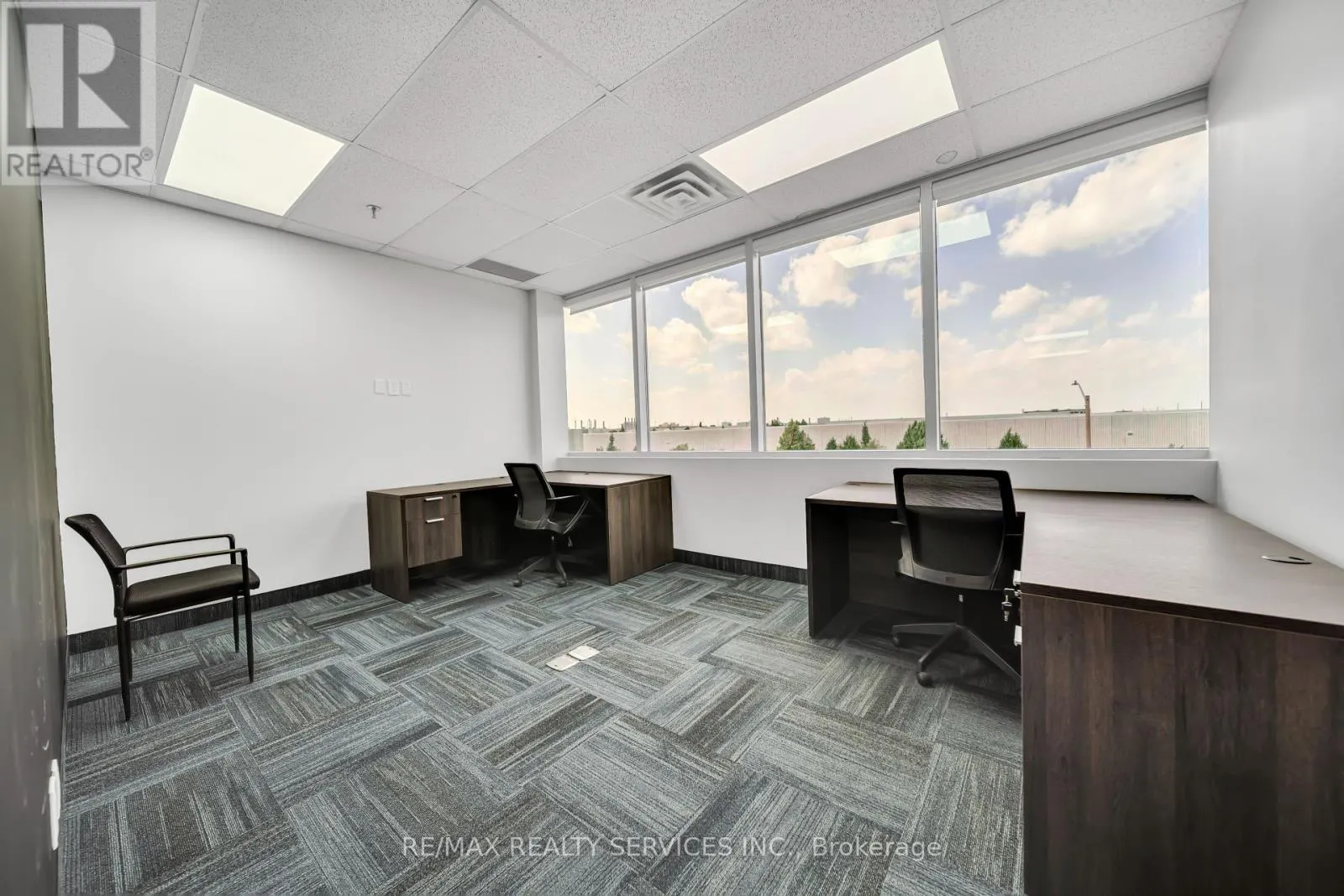 204 - 6660 KENNEDY ROAD