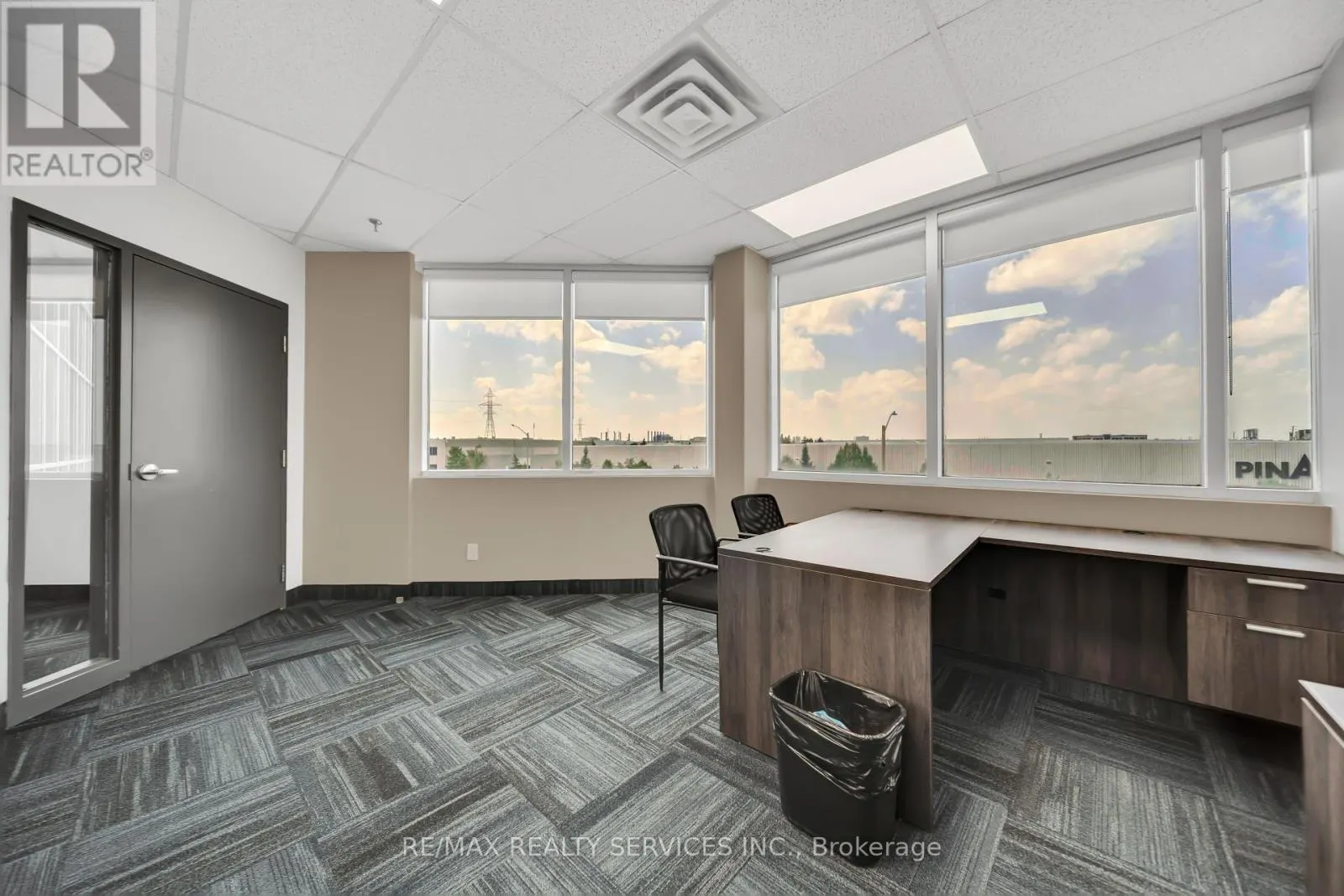 204 - 6660 KENNEDY ROAD