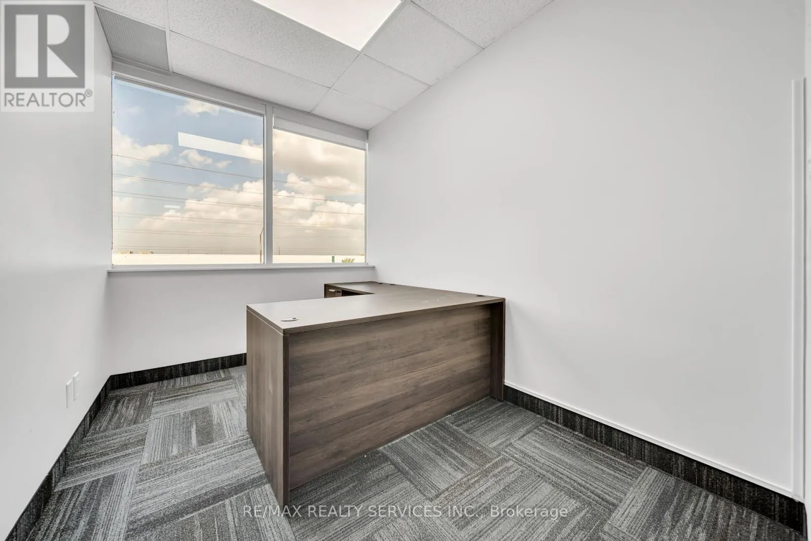 215 - 6660 KENNEDY ROAD