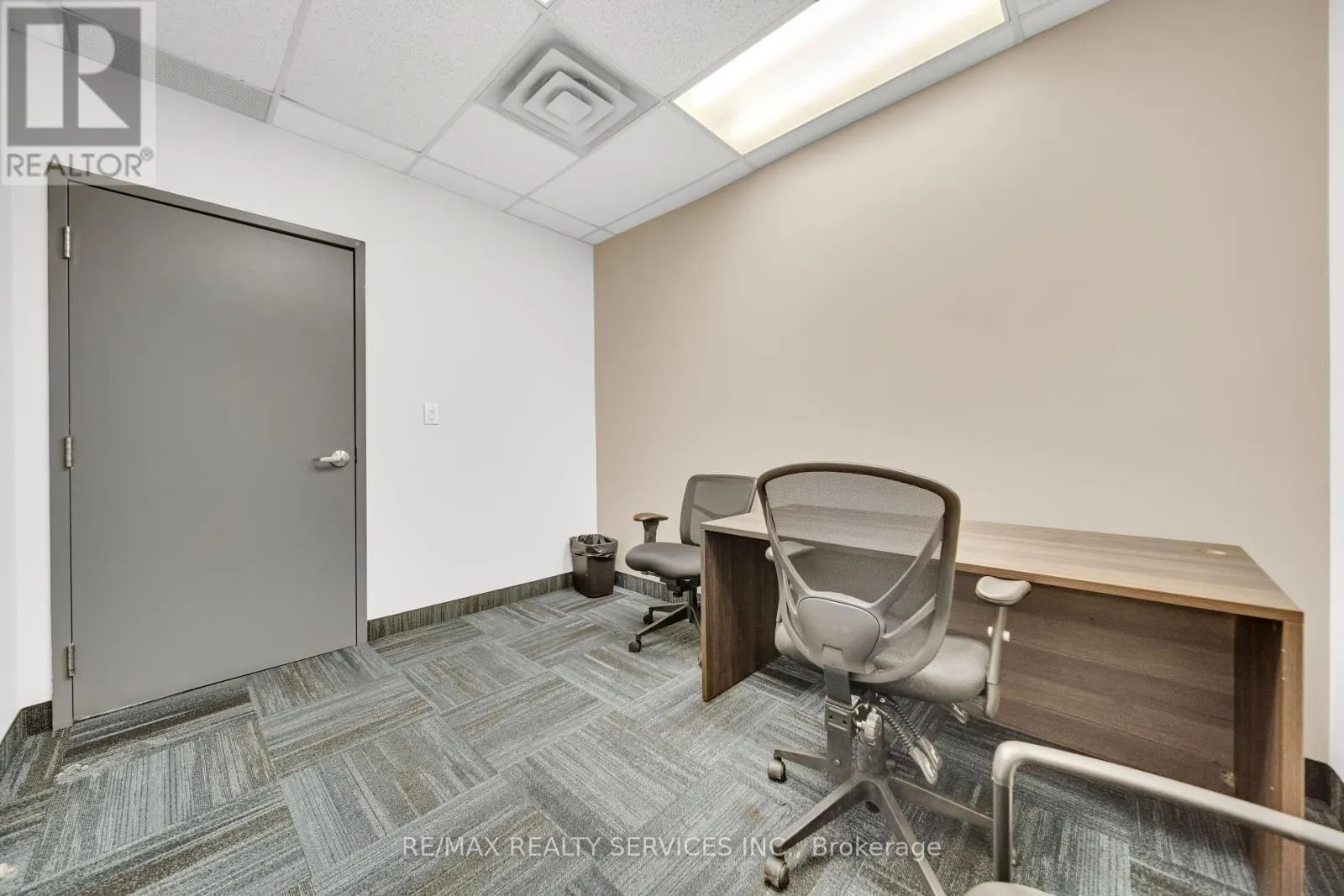 215 - 6660 KENNEDY ROAD