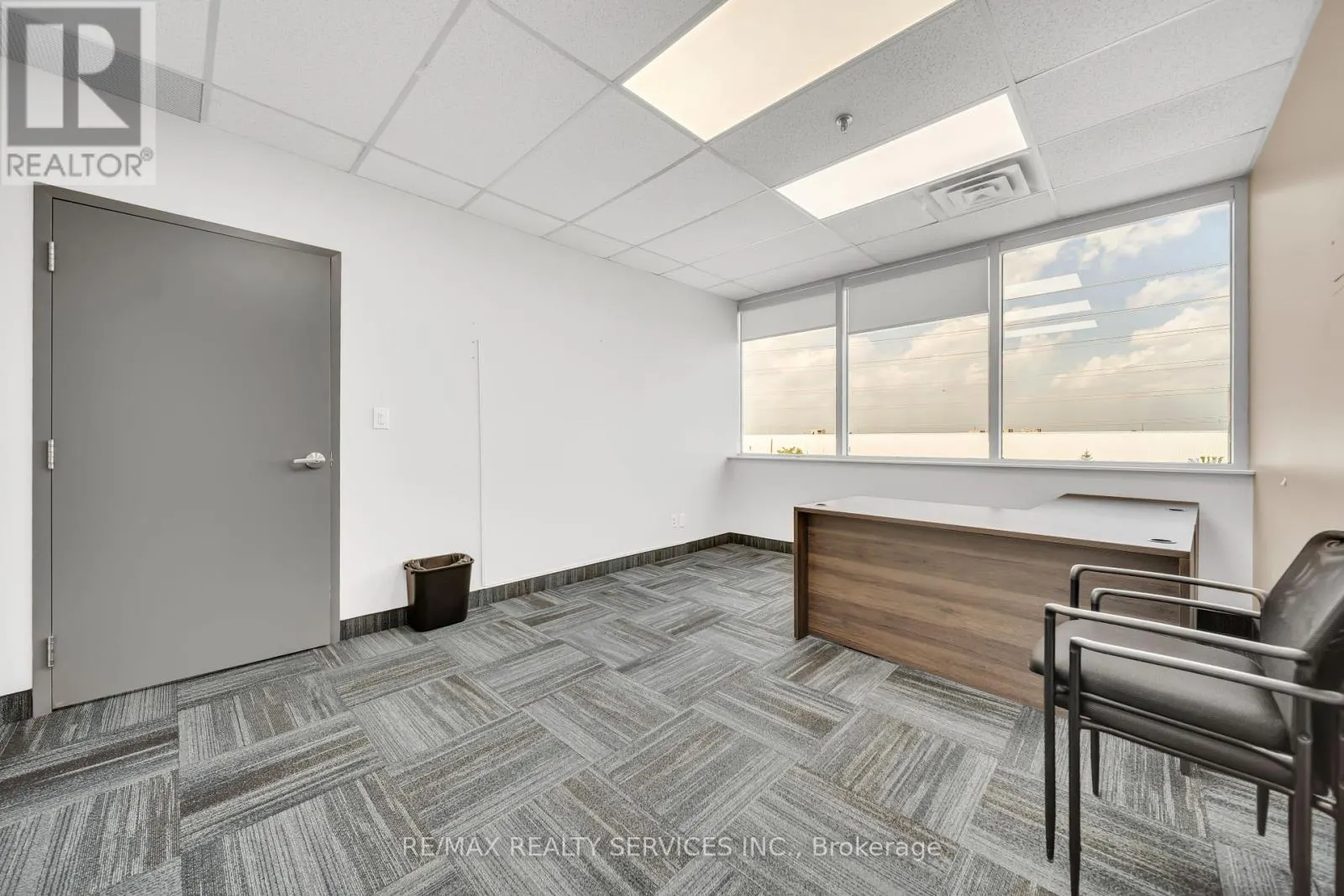 215 - 6660 KENNEDY ROAD